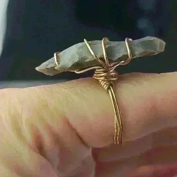 Vintage handmade authentic arrowhead wire ring size 6 - Picture 3 of 15